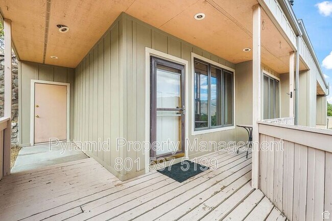 Foto del edificio - 14600 S Shaggy Mountain Rd