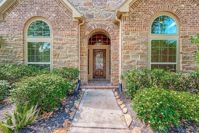 Foto del edificio - 5810 Emmit Creek Ln