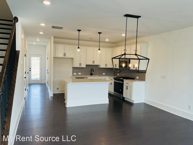 Building Photo - 3 br, 2.5 bath House - 1568 Driggs Dr NW