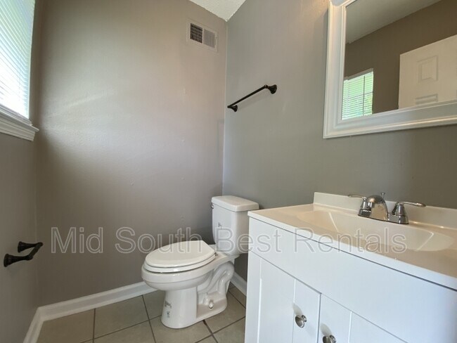 Foto del edificio - 839 Englewood Cove