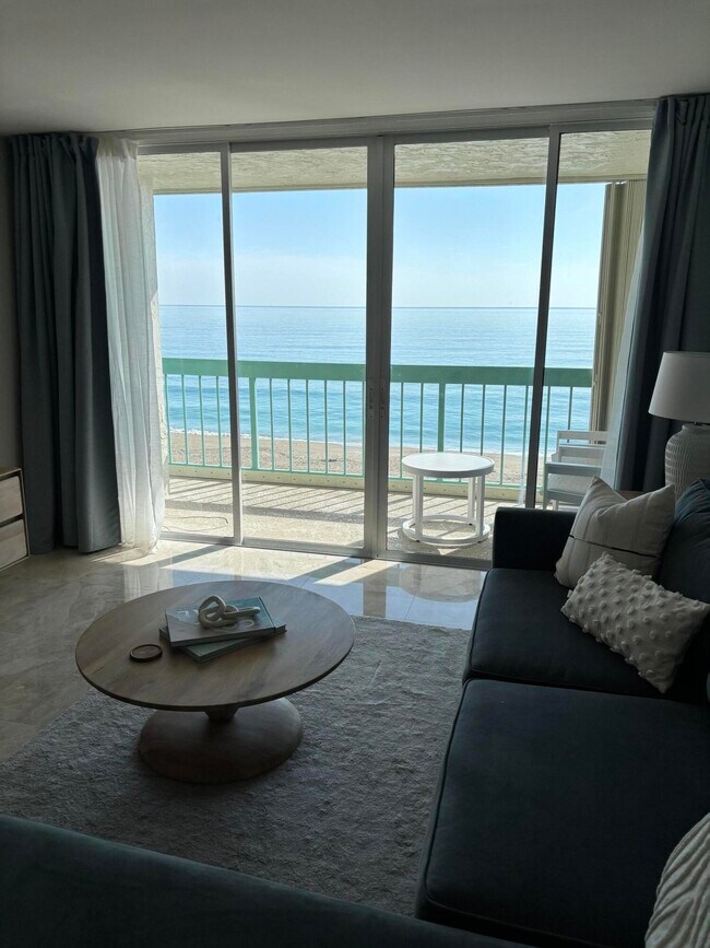 Foto del edificio - 9940 S Ocean Dr
