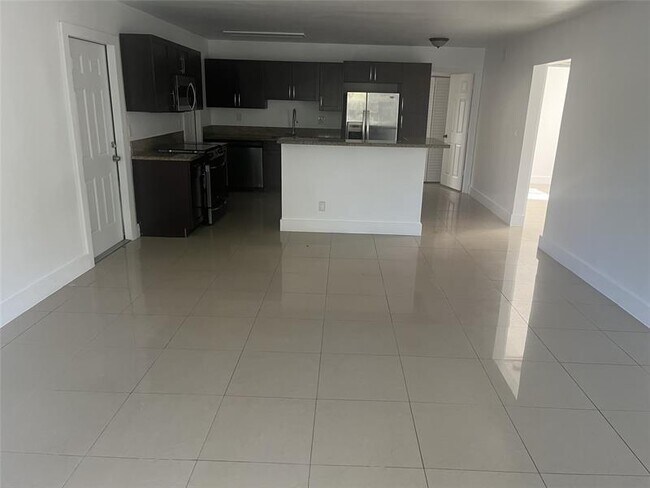 Foto del edificio - 1556 SW 5th Pl