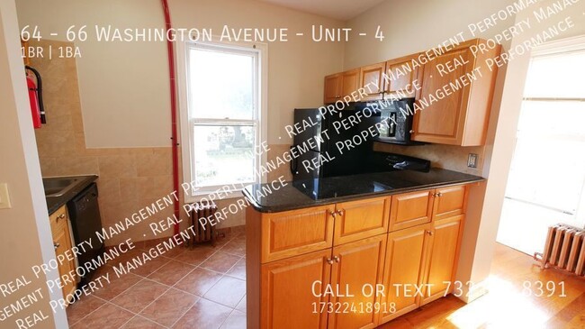 Building Photo - 2nd Floor Huge 1 BR 1 BA in Historic Old B...