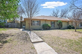 Building Photo - 4302 Segura Ct N