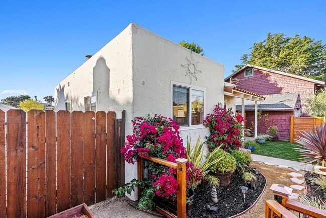 Foto del edificio - 37 Portola Ave