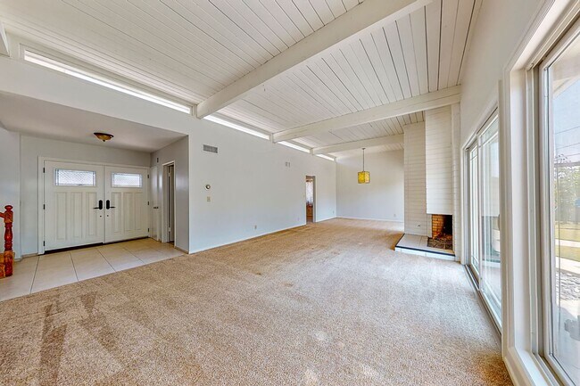 Foto del edificio - Large Family home - 4 Bedroom / 3 Bath