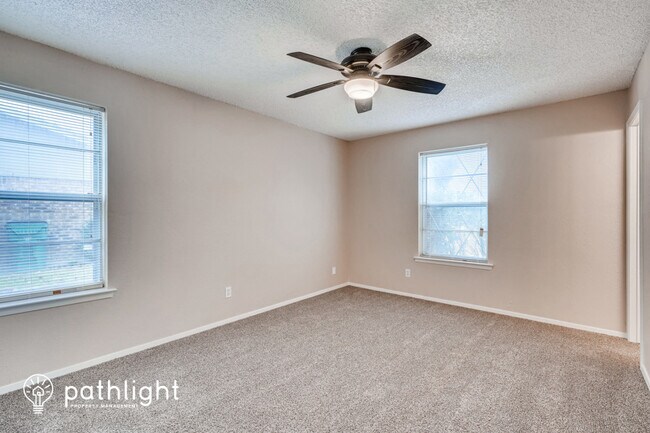 Building Photo - 6596 Old Mill Cir