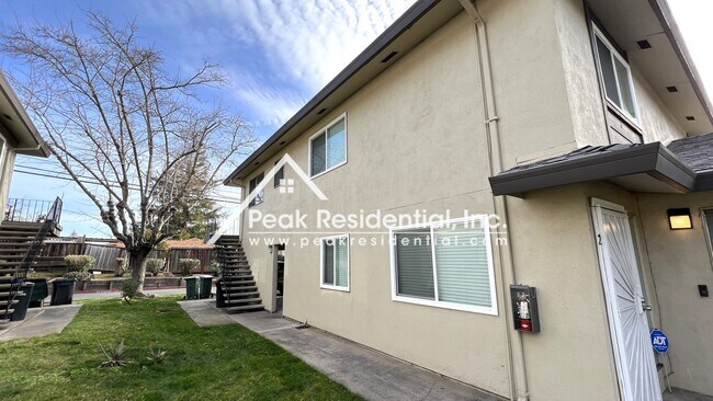Building Photo - Spacious 2bd/1ba Foothill Farms Area Fourp...