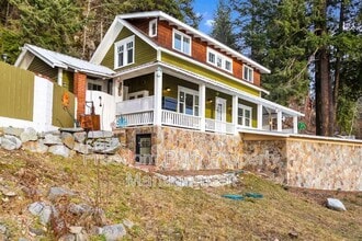 Building Photo - 43843 ID-200