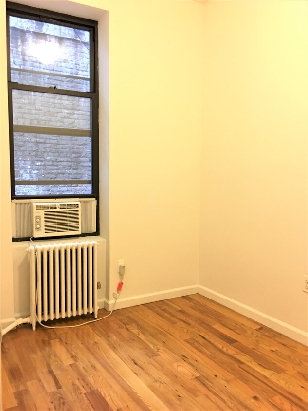 13 Carmine St, New York, NY 10014 Apartments in New York, NY