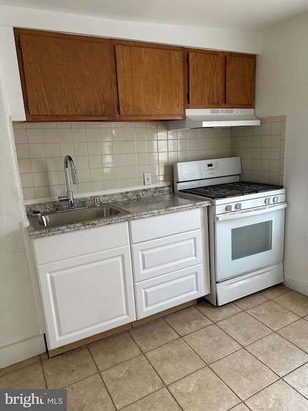 Foto del edificio - 2 Titus Ave