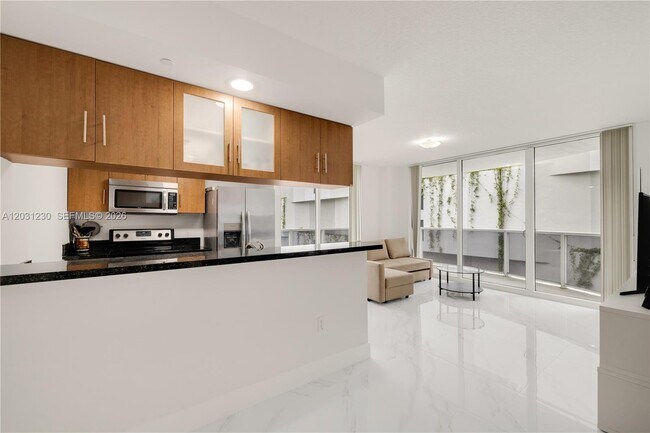 Foto del edificio - 601 NE 23rd St