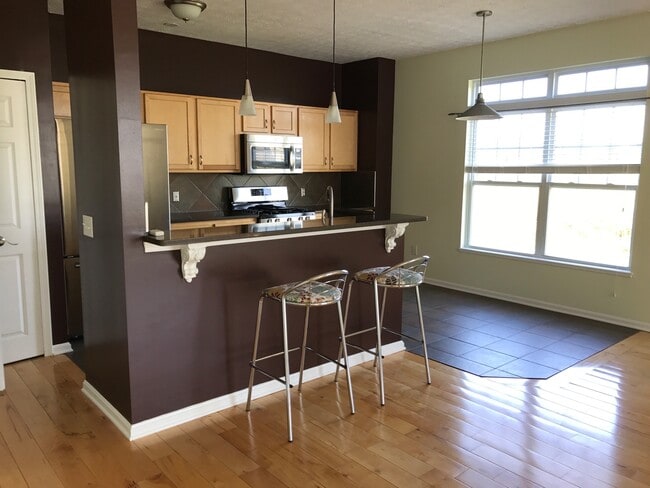 Kitchn - 1222 Chapman Ln
