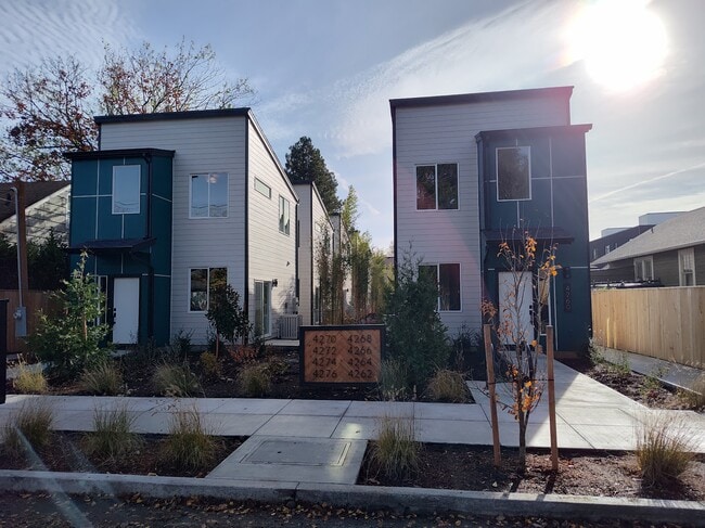 Building Photo - 4260 NE Going St