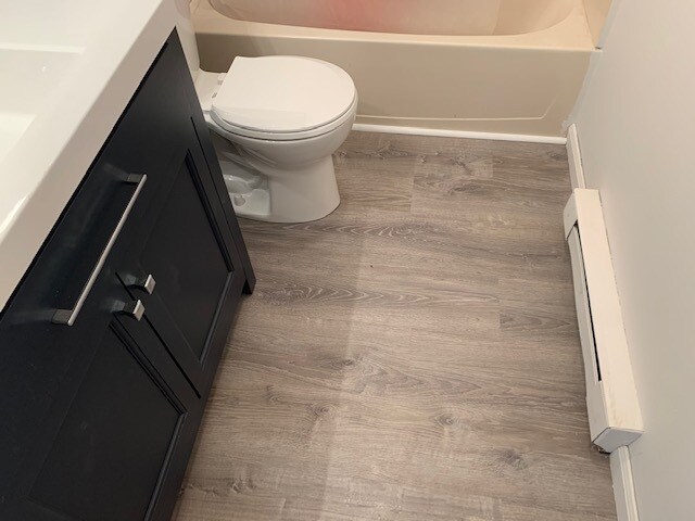 Foto del edificio - 120 Gallup Hill Rd