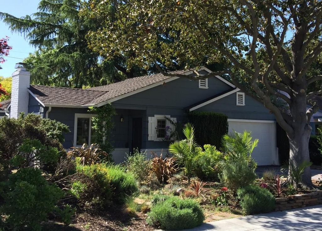 Primary Photo - Charming Coastal Midtown Palo Alto 3bd/2 B...