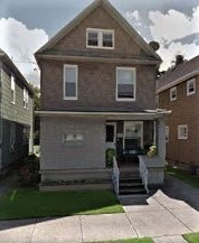 Foto principal - 1147 W 22nd St