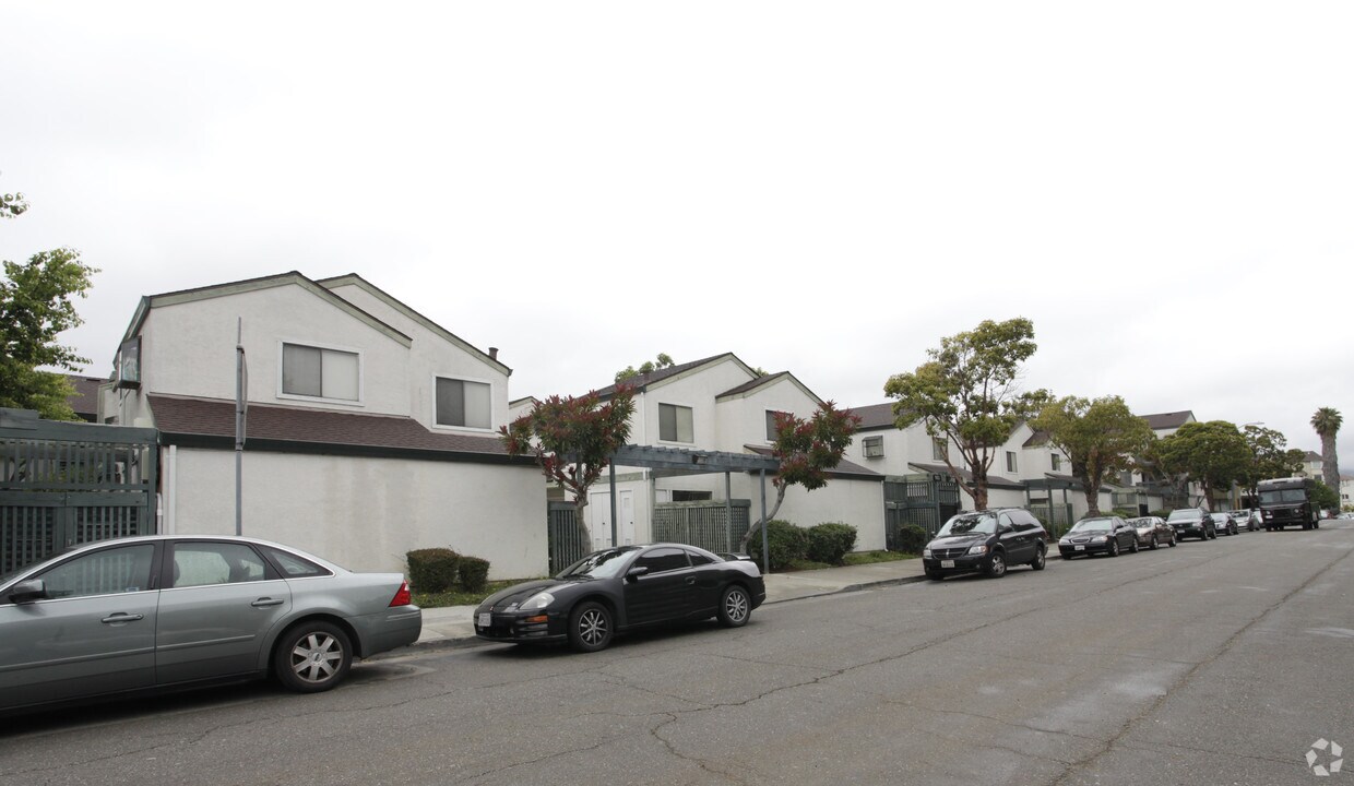 Foto del edificio - Eldridge Gonaway Commons