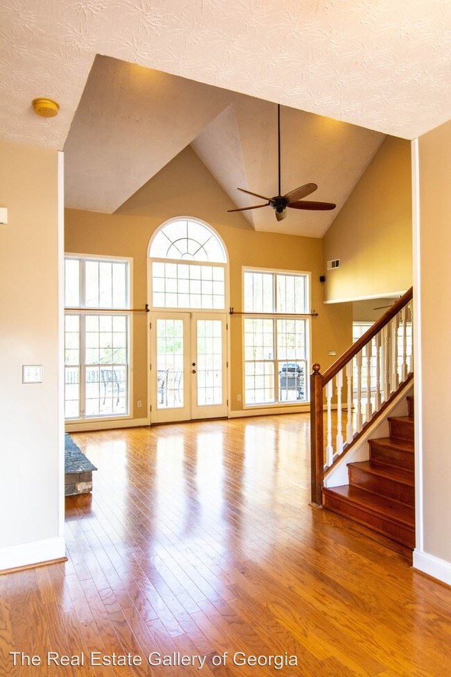 Building Photo - 4 br, 3.5 bath House - 140 Lang Dr