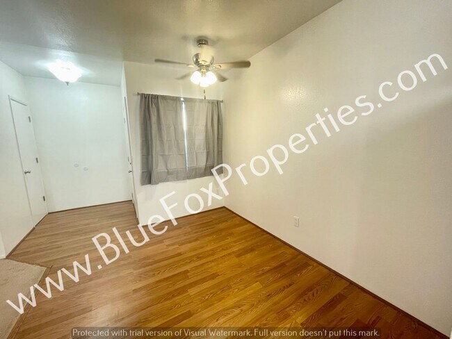 Foto del edificio - 3690 N Country Club Rd