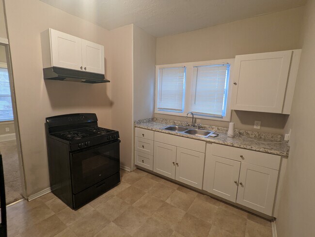 Foto del edificio - 1113 E 144th St
