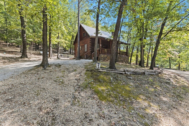 Building Photo - 493 County Road 340-SI ID1221911P