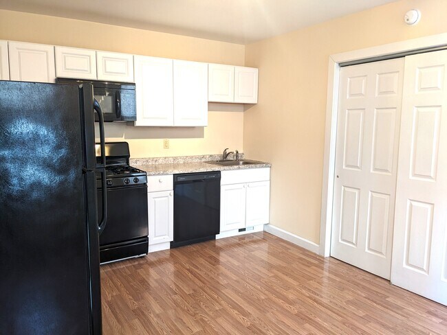 Building Photo - 4325 Norfolk Ave