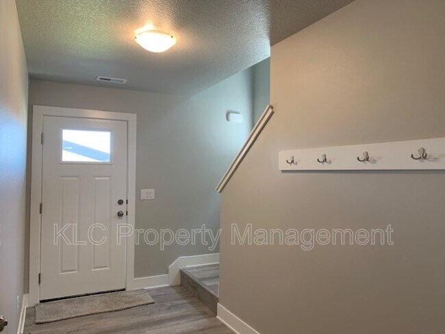 Foto del edificio - 418 NE Whitetail Dr