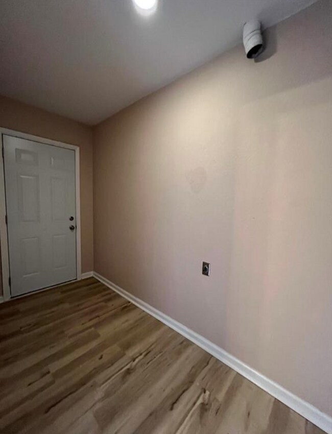 Foto del edificio - 3312 Rainier Ct