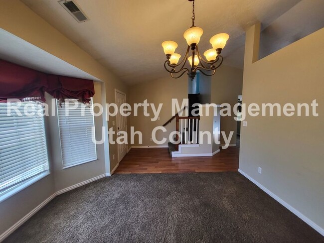Building Photo - Short term lease with option to renew