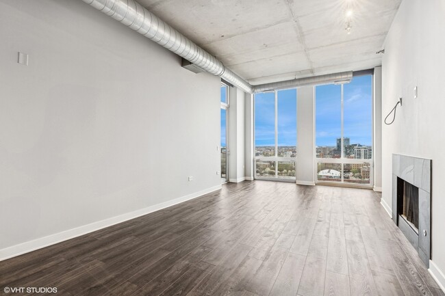 Building Photo - 720 N Larrabee St