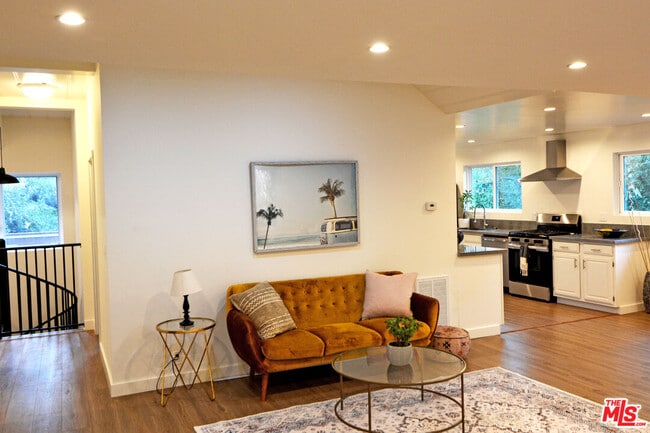 Building Photo - 1671 Happy Trail