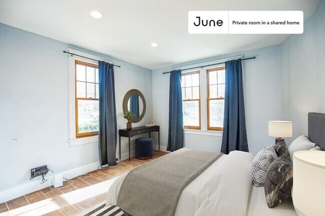 Building Photo - Private bedroom in 7 bed/6 bath Home