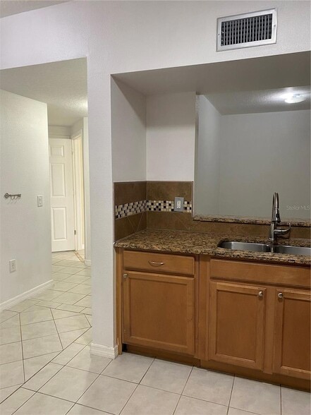 Building Photo - 6014 Portsdale Pl