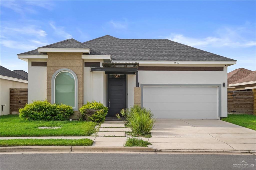 Foto principal - 5812 Pelican Ave