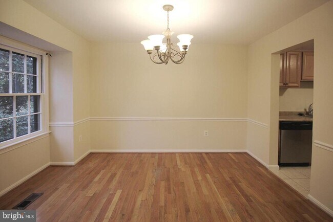 Foto del edificio - 316 Cherry Ct
