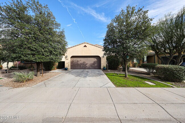 Foto del edificio - 3535 S Jasmine Dr