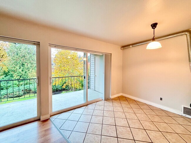 Foto del edificio - 321 Bellevue Way SE