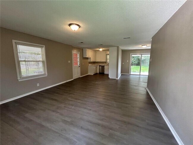 Building Photo - 506 Seville Dr