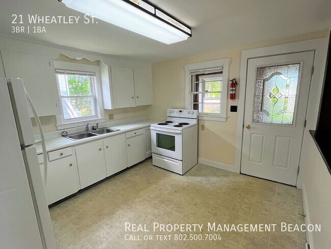 Building Photo - 3 BR/1 BA house $2500 plus utilities