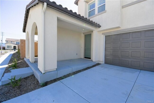 Foto del edificio - 16576 Ground Breaker Ave