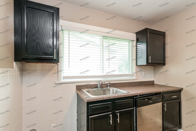 Foto del edificio - 18 Brightwell Ct