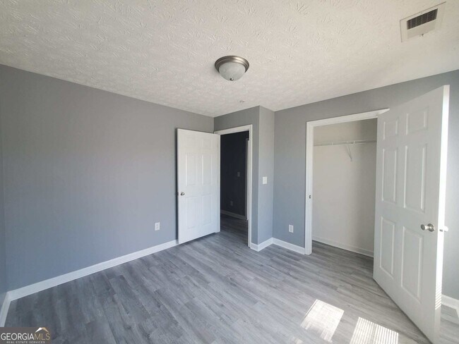 Foto del edificio - 17301 Waldrop Cove