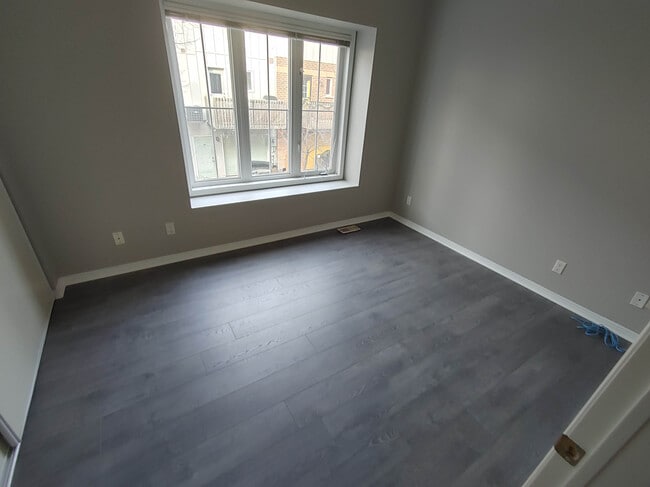 Building Photo - Townhome – 2 Bdrm + Loft + Den - Junction ...