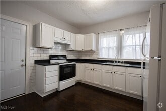 Building Photo - 1235 18th St NW