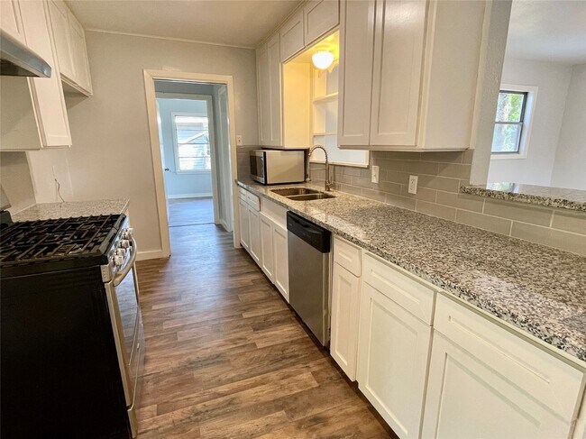 Foto del edificio - 5109 Verdome Ln