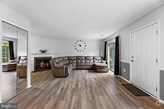 Building Photo - 66 Cheverny Ct
