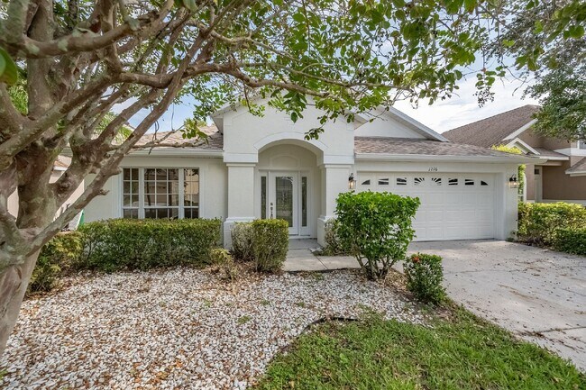 Building Photo - 4 BEDROOM POOL HOME IN SUNTREE!!!!!!!