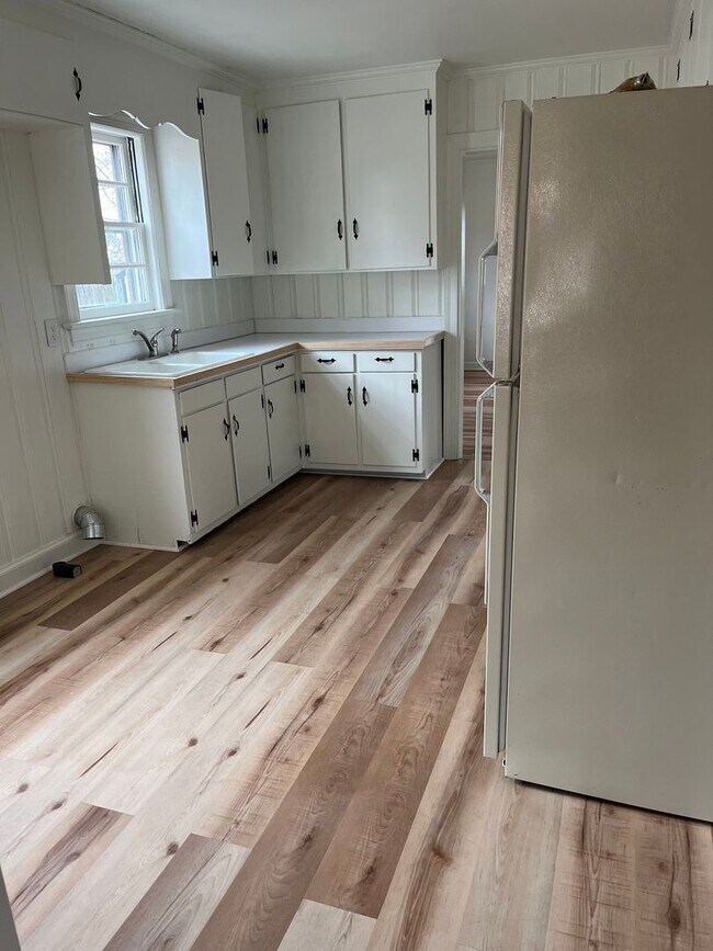 Foto del edificio - Cute One Story 3 Bedroom 1.5 Bath Housewit...