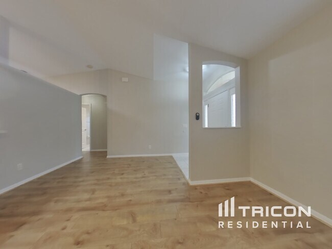 Foto del edificio - 4842 Oakley Rd
